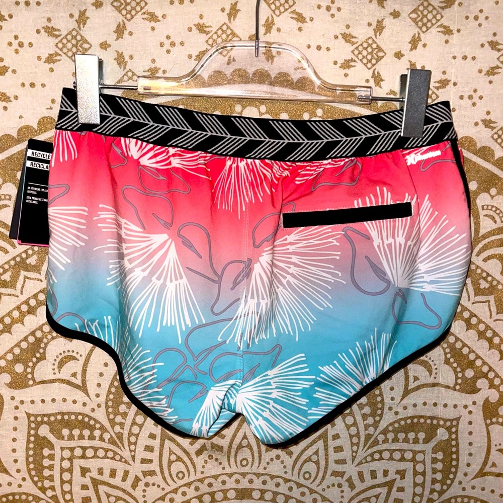 NWT “HURLEY” LADIES PHANTOM TROPICAL ATHLETIC SHORTS, SIZE SMALL - Picture 3 of 5
